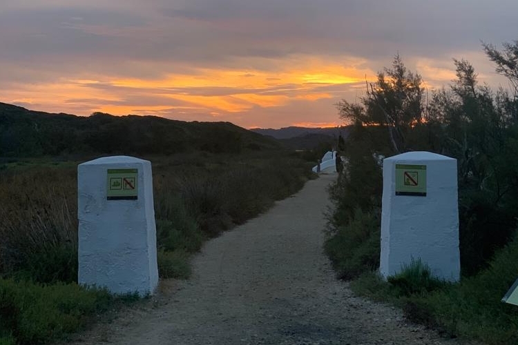 Camí de Cavalls al atardecer